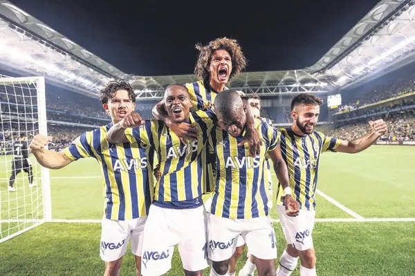 kadikoyde-dev-kapisma-fenerbahce-ile-trabzonspor-kozlarini-paylasacak-1684367137130.jpeg Kadıköy’de dev kapışma: Fenerbahçe ile Trabzonspor kozlarını paylaşacak!-9
