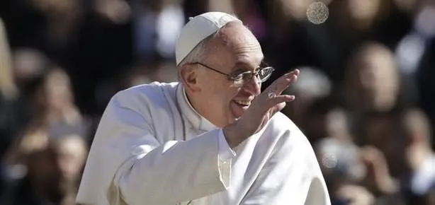 Papa’nın ilk icraatı