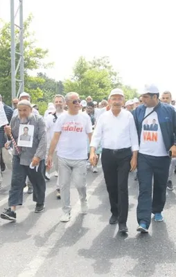 ‘Kim ihanet ediyorsa onlarla el ele yürüyor’