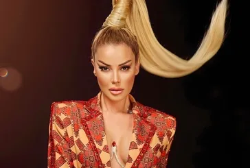 Ünlü şarkıcı Petek Dinçöz'e bıçaklı saldırı! "Sahnedeyken bıçağı bana doğru salladı" Kıbrıs konseri öncesi...