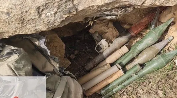 son-dakika-pence-kilit-harekatinda-yeni-goruntuler-komandolar-inlerini-basiyor-1650446061882.jpg Son dakika: Pençe-Kilit Harekatı'nda yeni görüntüler! Komandolar inlerini basıyor...-5