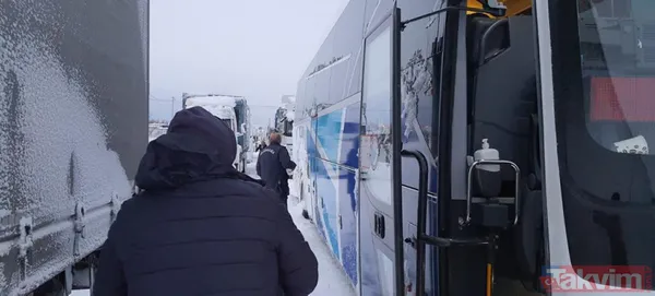 SON DAKİKA: Beyaz esaret! Balıkesir-Susurluk yolu saatlerdir kapalı - 18