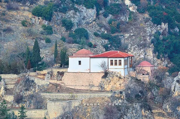 Kim Milyoner Olmak İster'deki 1 milyonluk sorunun ardından Bala Hatun'un türbesi ziyaretçi akınına uğradı