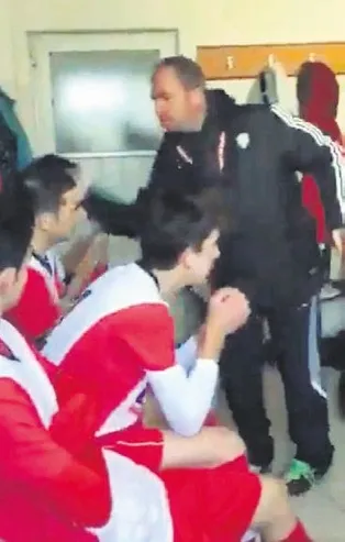 Futbolcularını tokatlayan Halit Kurt'un cezası belli oldu!