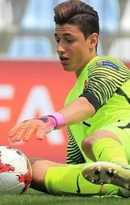 Fenerbahçe genç kaleciye kancayı taktı