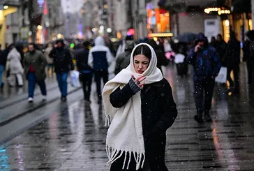 İstanbul’da kar ve fırtına etkisini artırıyor: Tipi uyarısı! Yağış hangi ilçelerde kuvvetlenecek?