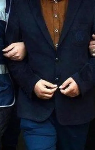 FETÖ’nün kuryesi kargoda yakalandı