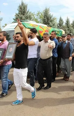 HDP'liler çatışmada öldürülen teröristin cenazesinde