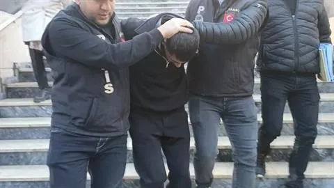 Esenyurt'ta 10 kişiyi bıçaklayan saldırganın 2 gün önce babasını hedef aldığı ortaya çıktı!-8