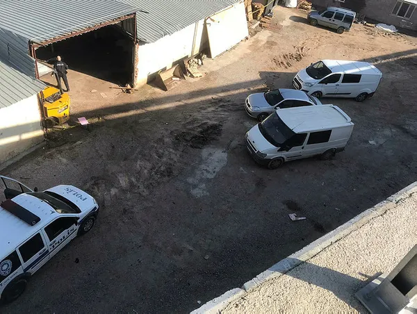 1609768422576.jpg SON DAKİKA! Balıkesir'de kiracı dehşeti! Ortalık kan gölüne döndü-3