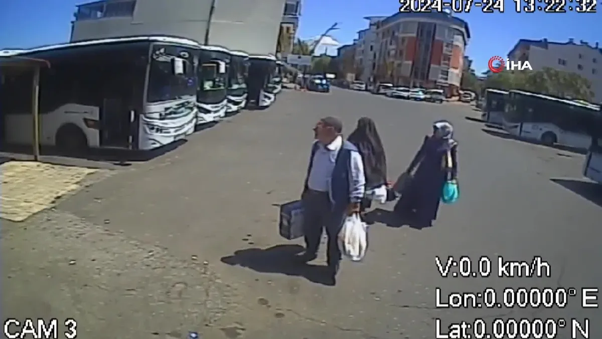 Bingöl'de bıçaklı saldırıda yaralanan vatandaş konuştu: “Tanımıyorum kendisini, biri arkadan bıçak salladı”