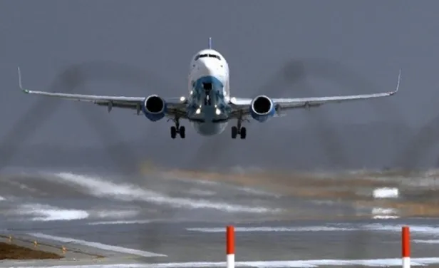 Son dakika: Yolcu uçağı türbulansa girdi: 30 yaralı-3