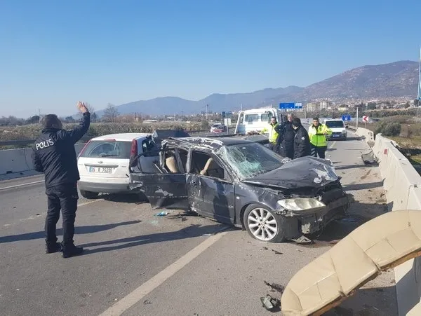 İzmir'de feci kaza! 3'ü ağır 8 yaralı var-1