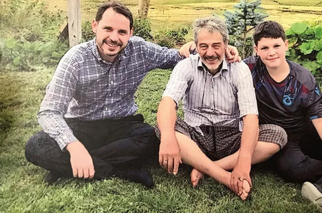 Hazine ve Maliye Bakanı Berat Albayrak'ın babası Sadık Albayrak'tan CHP'ye "sosyete damat" yanıtı!
