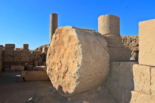 mardin-dara-antik-kentindeki-kazilarda-zeytin-ezme-tasi-bulundu-6inci-yuzyilda-zeytin-uretim-yeri-oldugunu-gos-1644909011636.jpg Mardin Dara Antik Kenti'ndeki kazılarda zeytin ezme taşı bulundu! 6'ıncı yüzyılda zeytin üretim yeri olduğunu gösteriyor: Fabrikasyon üretim-9