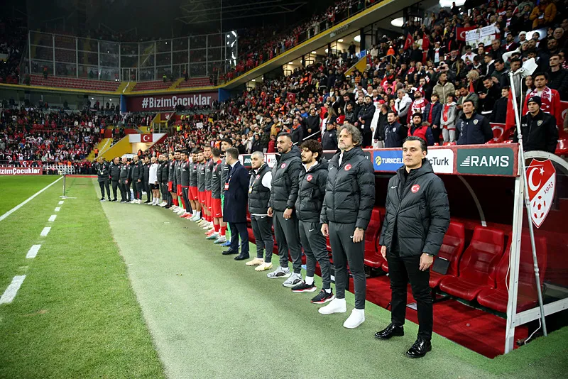 Vincenzo Montella'dan Galler maçı yorumu: Bahaneye gerek yok! - 2