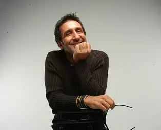 Oyuncu Cem Özer yoğun bakımda! Cem Özere ne oldu? Cem Özer kimdir?