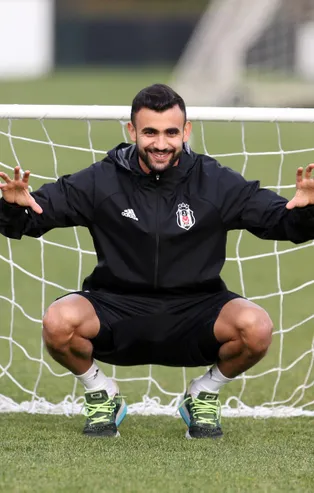 Ghezzal - Beşiktaş görüşmesinde kritik gün! Detayları takvim.com.tr açıklıyor