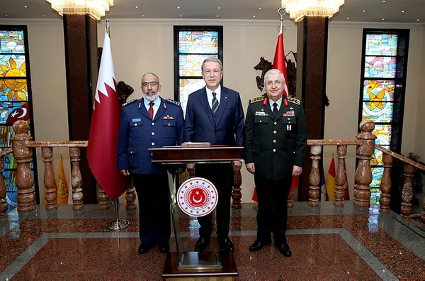 milli-savunma-bakani-hulusi-akar-katar-genelkurmay-baskanini-kabul-etti-1582029186390.jpg Milli Savunma Bakanı Hulusi Akar Katar Genelkurmay Başkanını kabul etti-1