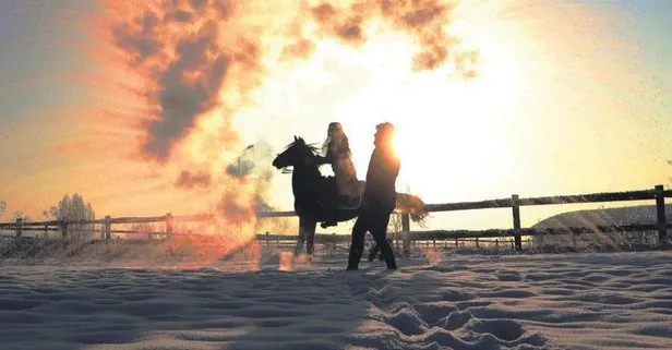 Erzurum: -25,8! Sıcak su havada dondu