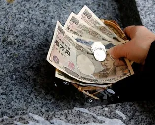 Sokakta tam 35 milyon dolar buldular