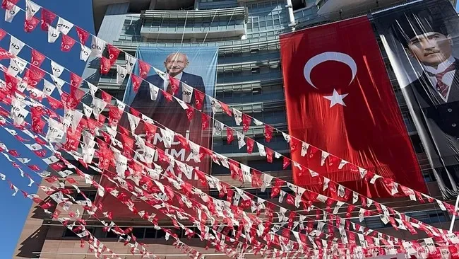 kilicdaroglu-chpde-fitili-atesledi-fetoculer-partiye-sizdi-1780144202014.jpeg Kılıçdaroğlu CHP’de fitili ateşledi: “FETÖ’cüler partiye sızdı” çıkışı sonrası kritik soru gündemde: Kim bu FETÖ’cüler?-11