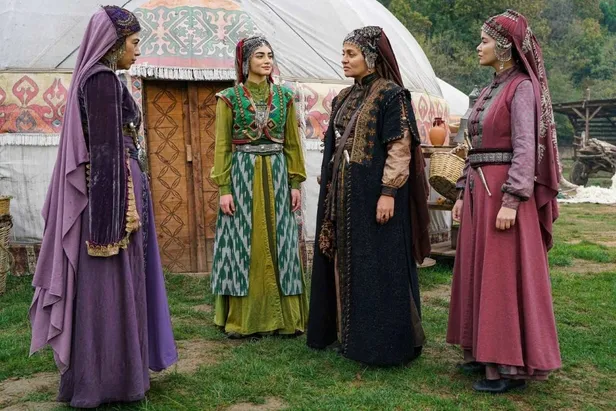 Kuruluş Osman'ın çekim yerini anlatan Selcan Hatun'dan sezonun bomba itirafı! Kuruluş Osman 38. bölüm 2. fragmanı...-4