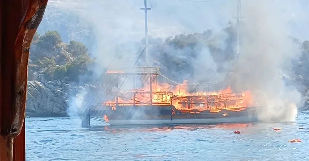 Marmaris'te tur teknesi alev alev yandı, yaralılar var! Çok sayıda yolcu...