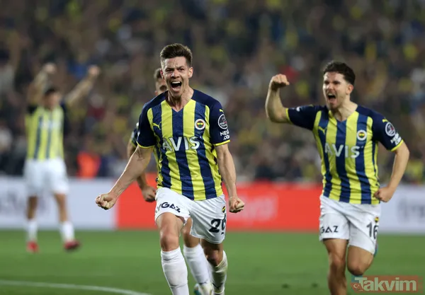 Fenerbahçe - Galatasaray derbisinden ekrana yansımayan kareler! Nefes kesen mücadele... - 8