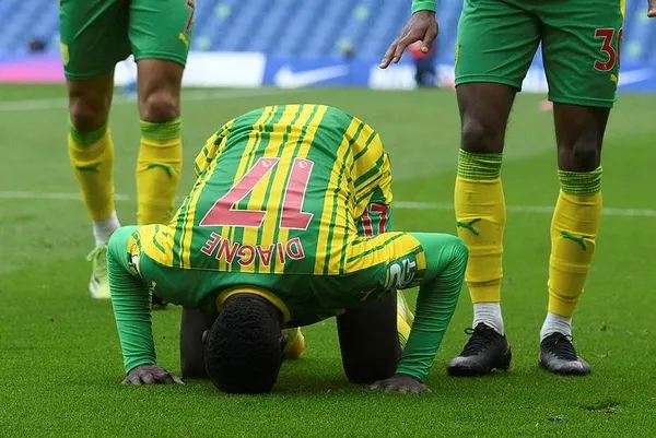 mbaye-diagne-chelsea-aglarini-sarsti-chelsea-2-5-west-bromwich-albion-mac-sonucu-ozet-1617461272439.jpeg Mbaye Diagne, Chelsea ağlarını sarstı! (Chelsea 2-5 West Bromwich Albion MAÇ SONUCU ÖZET)-3