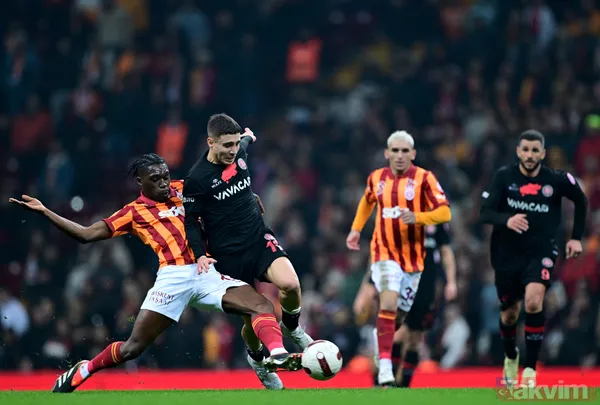 Galatasaraylı yıldıza sert eleştiri! "Ruhsuz" - 8