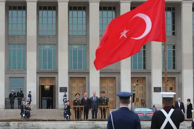 Bakan Akar, ABD Savunma Bakan Vekili Shanahan ile görüştü