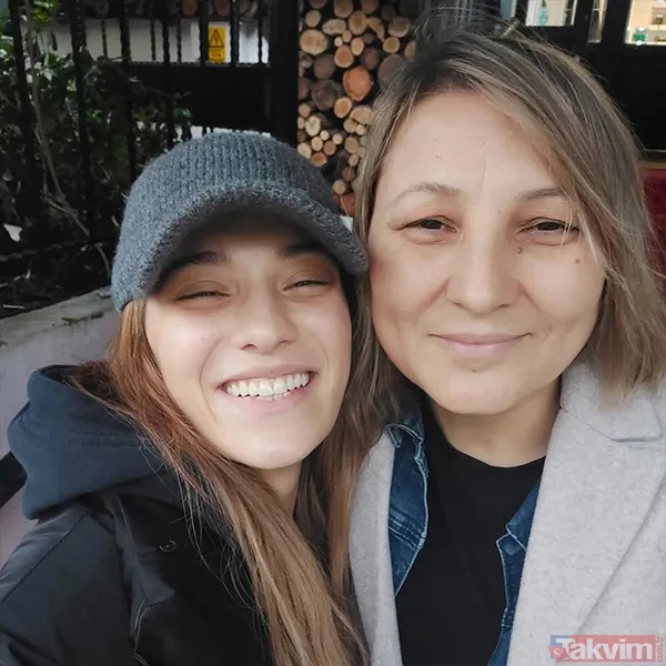 Resmen kendisini doğurmuş! Neslihan Atagül Rus güzeli annesini paylaştı: İkiz gibiler! - 32