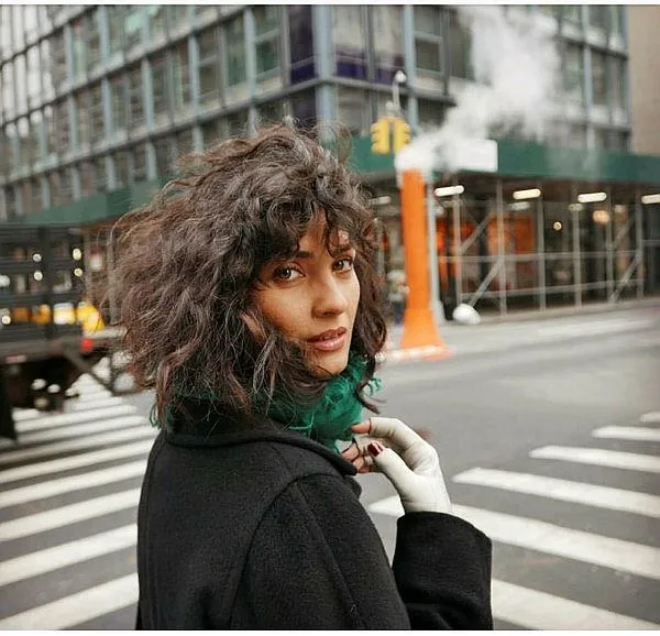 vatanina-fransiz-kalmadi-tuba-buyukustun-acik-ve-net-konustu-turkiyeyi-terk-etmedim-1702335774001.jpeg Tuba Büyüküstün açık ve net konuştu: Terk etmedim! - 3