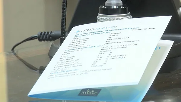 evlenme-tekliflerinin-vazgecilmezi-uzmanlardan-pirlantada-sertifika-uyarisi-1611232949276.jpg Evlenme tekliflerinin vazgeçilmezi! Uzmanlardan pırlantada sertifika uyarısı-4