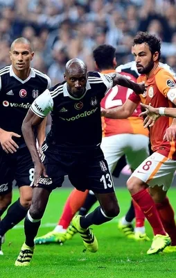 Dev derbide gol düellosu