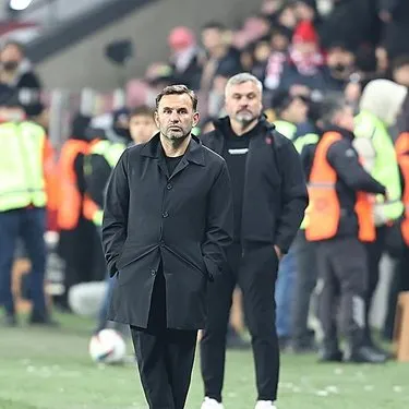 Galatasaray’a sürpriz orta saha!