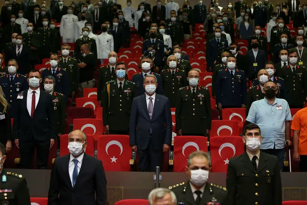 milli-savunma-bakani-hulusi-akar-fetonun-sivil-alanlara-sizdigini-vurguladi-fitne-fesat-cikarmaya-calisanlar-var-1626289622608.jpg Milli Savunma Bakanı Hulusi Akar FETÖ'nün sivil alanlara sızdığını vurguladı: Fitne fesat çıkarmaya çalışanlar var-2