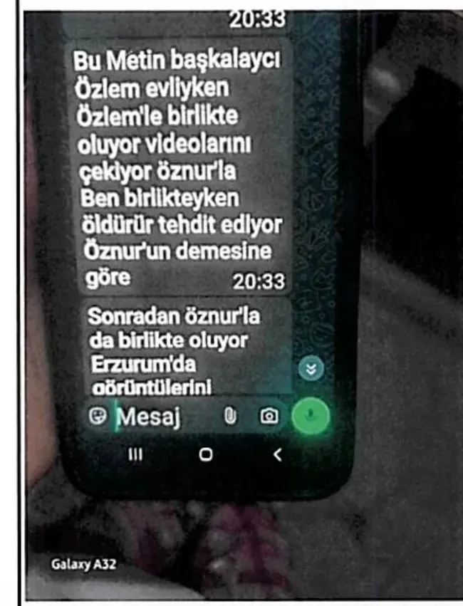 tanju-ozcanin-yasak-ask-ve-santaj-bombasi-whatsapp-yazismalari-ortaya-cikti-1773489716240.jpeg Tanju Özcan'ın yasak aşk ve şantaj bombası: WhatsApp yazışmaları ortaya çıktı!-6