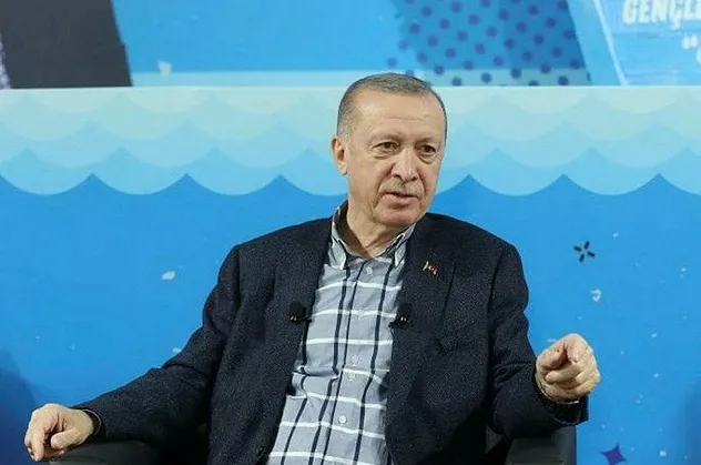 Başkan Recep Tayyip Erdoğan 'Gençlik buluşmaları' kapsamında Trabzon Akçaabat'ta gençlerle buluştu