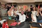 CHP'de "sinkaflı" arınma! İzmir il binası gece yarısı savaş alanına döndü | Küfürler havada uçuştu