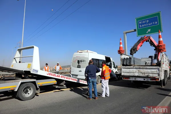 Gaziantep'te servis minibüsü kazası: Bariyerlere ok gibi saplandı! - 14