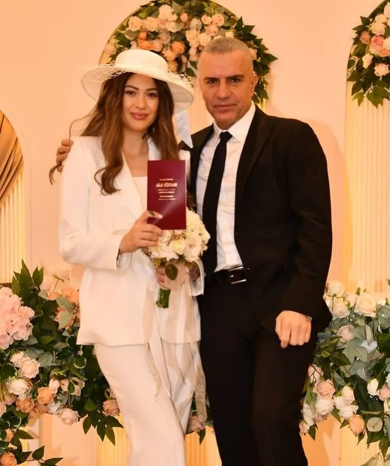 sessiz-sedasiz-evlenen-berdan-mardiniden-ilk-paylasim-iste-biricik-esiyle-mutluluk-pozlari-1744437223895.jpg