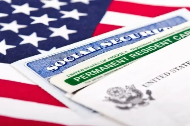Green Card ömür boyu geçerli mi? Green Card başvuru nereden yapılır? Green Card çıktıktan sonra Amerika'da yaşamak zorunlu mu?-4