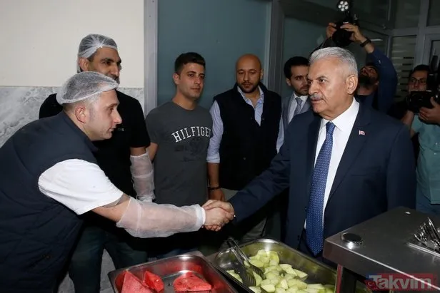 Binali Yıldırım sahurda onlara konuk oldu
