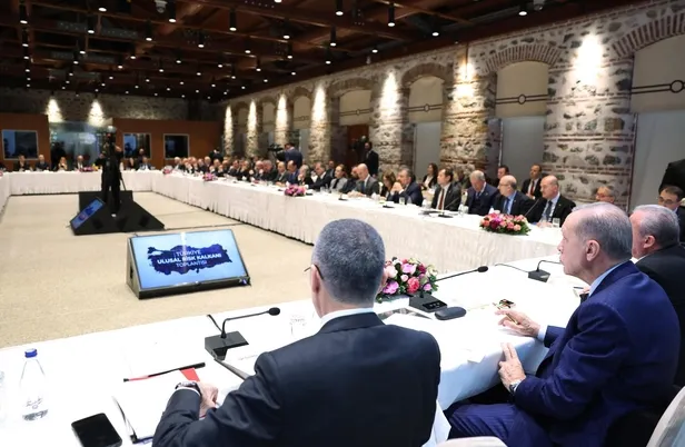 baskan-erdogan-ulusal-risk-kalkani-toplantisina-iliskin-paylasim-yeni-bir-miladin-baslangici-haline-getirecegi-1677917862436.jpeg Başkan Erdoğan Ulusal Risk Kalkanı toplantısına ilişkin paylaşım! "Yeni bir miladın başlangıcı haline getireceğiz"-3