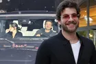 Patlayan flaşlar karşısında hiç istifini bozmadı! Mustafa Mert Koç'un gizemli arkadaşıyla Bebek kaçamağı