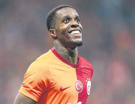 Ziyech’in formasına iki aday