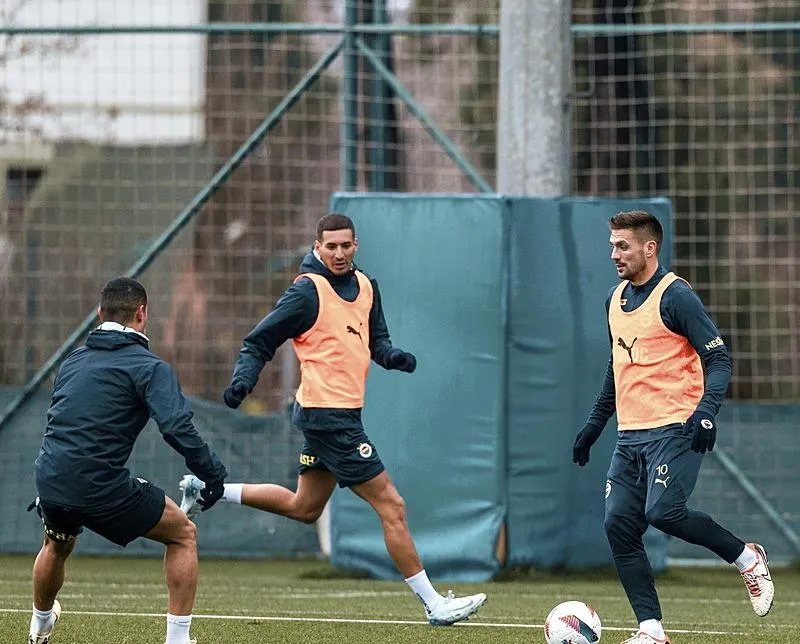 Kanarya lige odaklandı