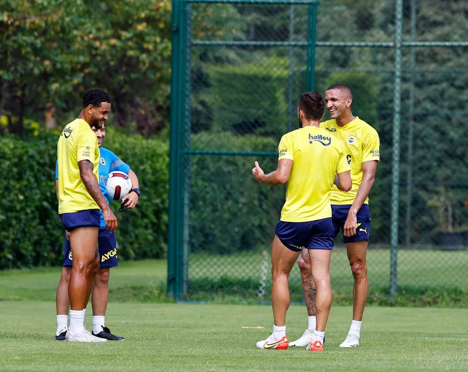 Fenerbahçe'den sağ kanat için sürpriz transfer! Bu sezon golü yok - 13